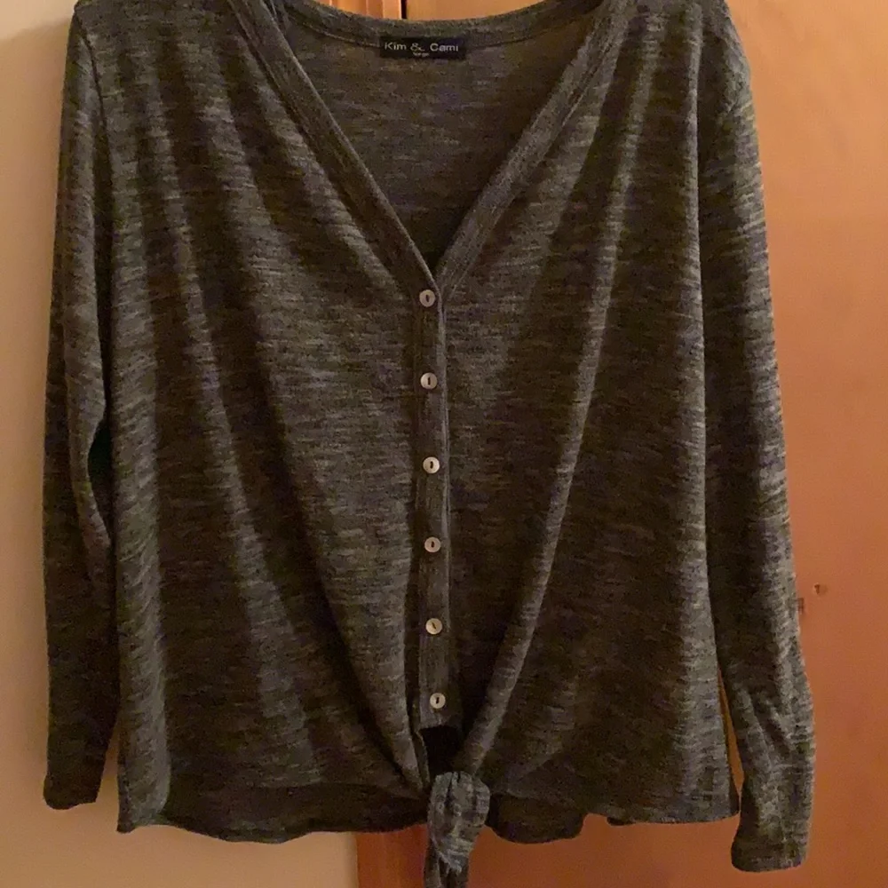 Buttoned top - Picture 2 of 3